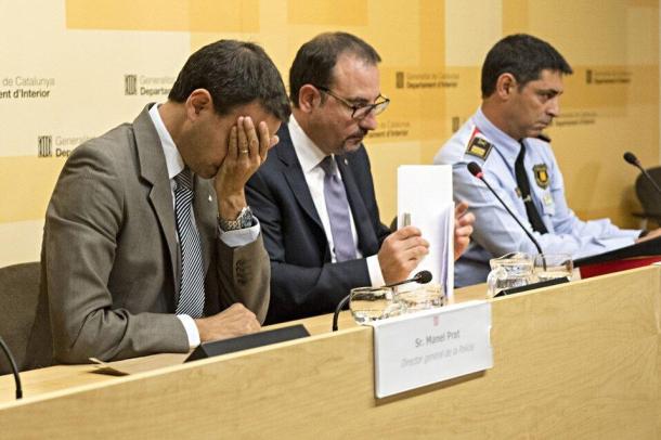 Rueda de prensa; Manel Prat, Ramon Espadaler, Josep Lluís Trapero | Foto de La Vanguardia